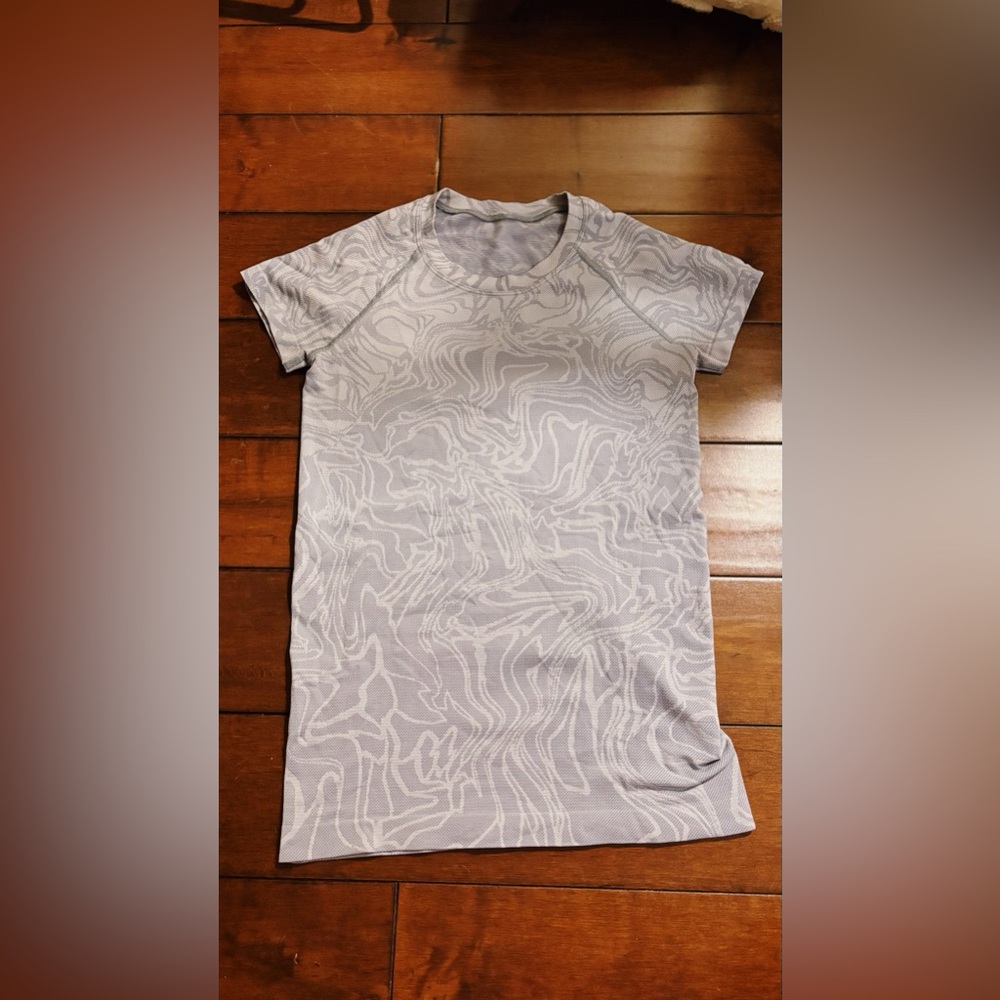 Lululemon swiftly tech